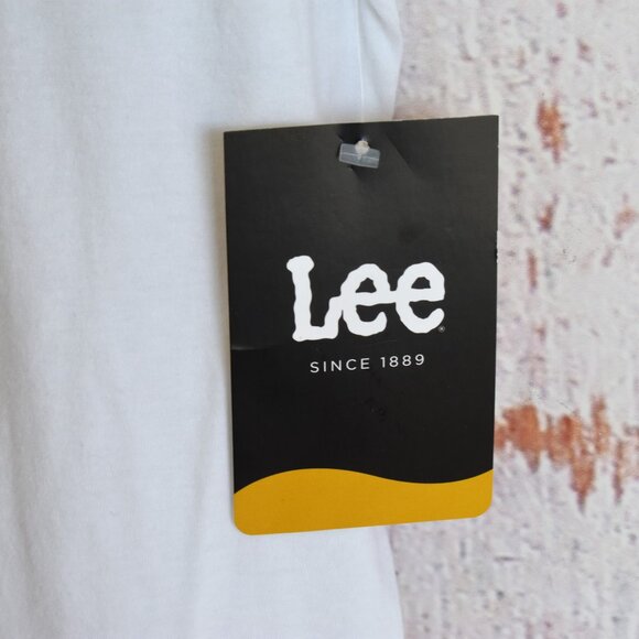 Women's Lee Missy T-Shirt Crew Neck Light Weight Logo Tee XLARGE White NEW - Picture 5 of 9